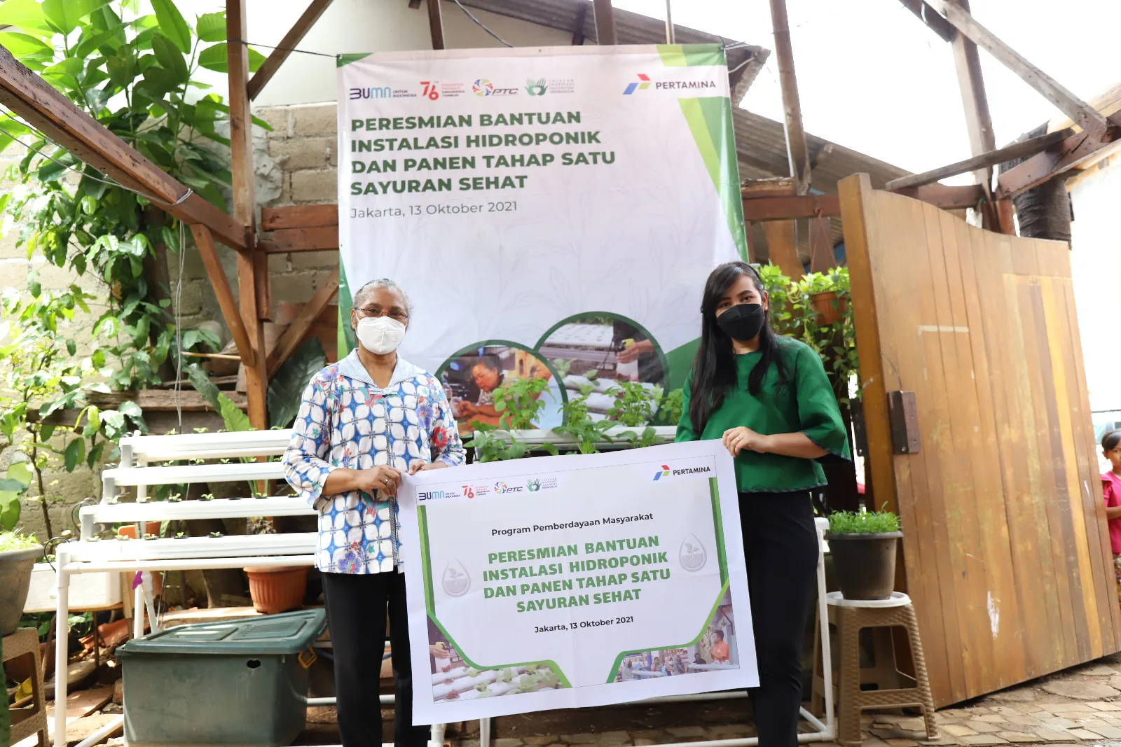 PTC BERDAYAKAN MASYARAKAT DENGAN HIDROPONIK SEBAGAI SOLUSI WIRAUSAHA BERBASIS PENGHIJAUAN