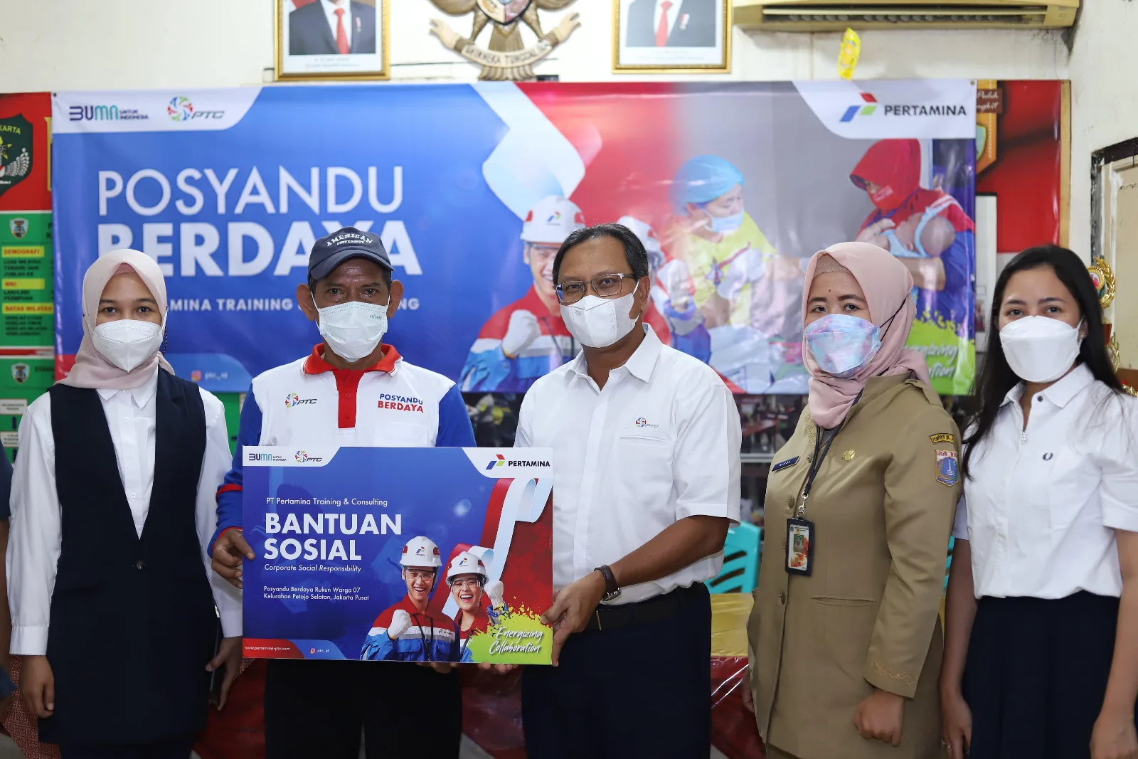 PTC PERKUAT KADER POSYANDU UNTUK PRIORITASI KESEHATAN WARGA SELAMA PANDEMI