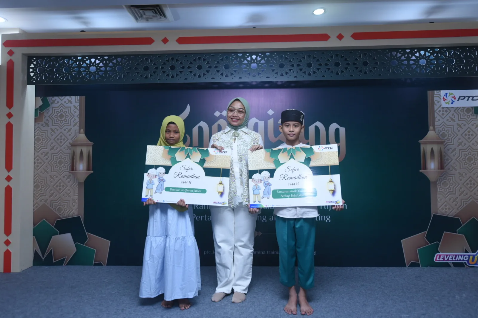 Berbagi Kebahagiaan, PTC Santuni Puluhan Anak Yatim-Dhuafa