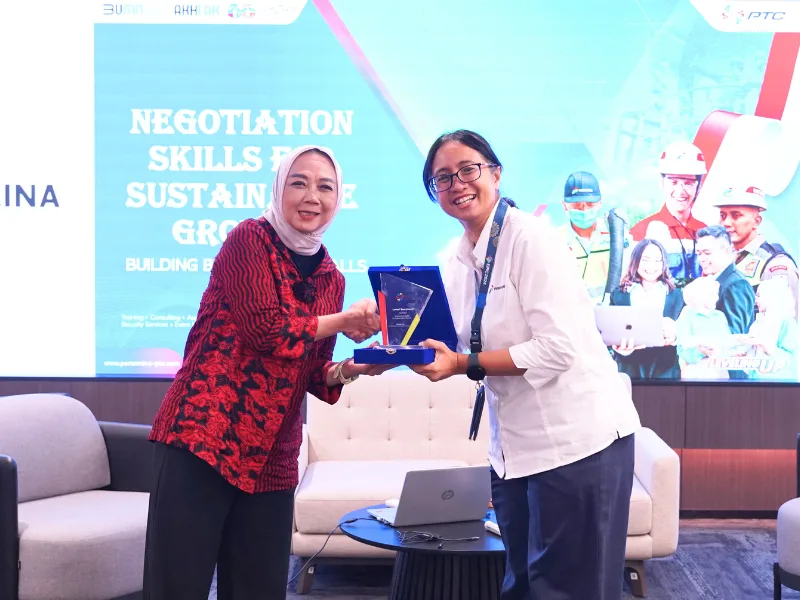 Tingkatkan Kesuksesan Lewat Seni Negosiasi, PTC Gelar Public Training