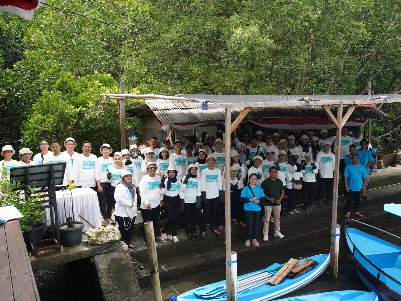 PTC Peduli Lingkungan – Kurangi Dampak Perubahan Iklim dengan Penanaman Mangrove di Bali